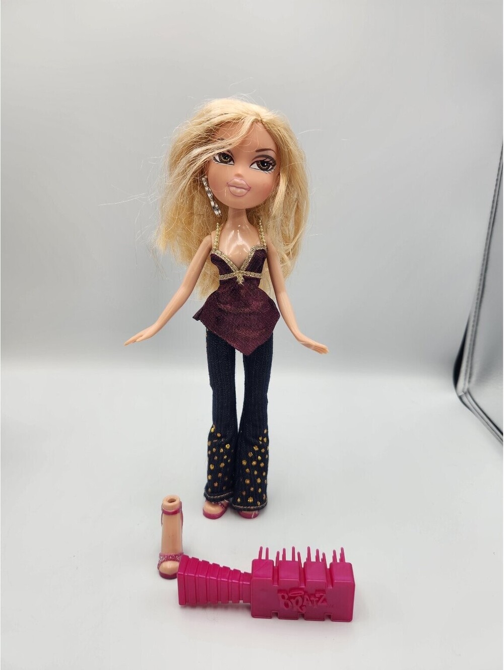 Bratz Doll Cloe Fashion Doll MGA 2001 Original Outfit & Accessories B3